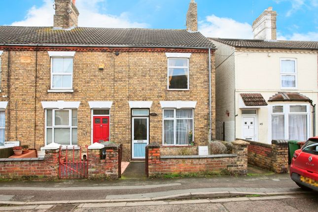 3 bed end terrace house