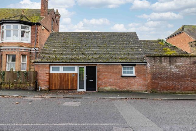 Upper Harbledown, Canterbury, CT2 2 bed detached house for sale