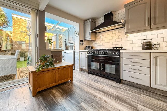 Harting Gardens, Portchester 3 bed terraced house for sale