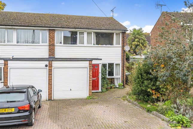 Chaplin Drive, Headcorn, Ashford 3 bed semi