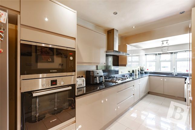 Egbert Gardens, Wickford, SS11 4 bed detached house for sale