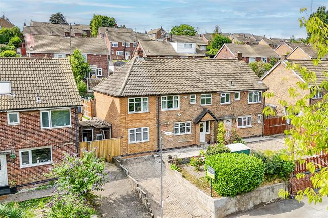 Wollaton Avenue, Gedling NG4 4 bed semi