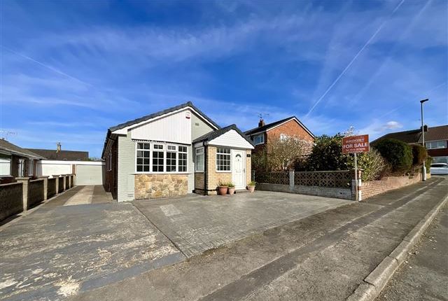Tortmayns, Todwick, Sheffield, S26 1JE 3 bed detached bungalow for sale