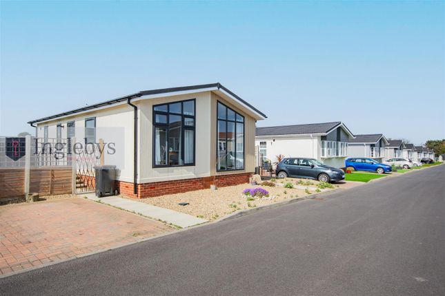 Hazelgrove Residential Park, Milton... 2 bed park home for sale