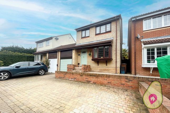 3 bed link detached house