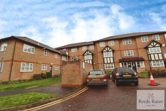 Chadview Court, Chadwell Heath RM6 1 bed apartment for sale