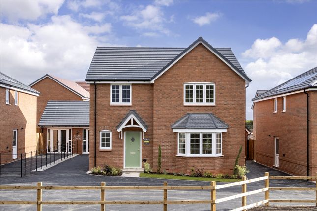 4 bed detached house