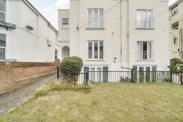 Auckland Road East, Hampshire PO5 2 bed flat for sale