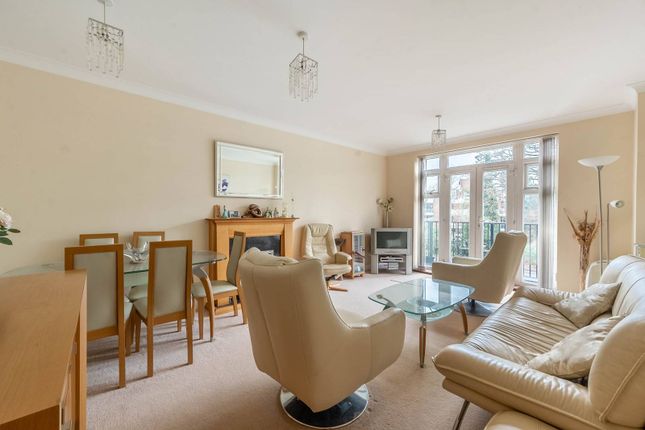 Stonegrove, Edgware, HA8 2 bed flat for sale
