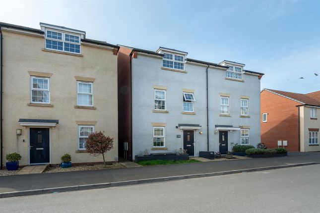 4 bedroom semi-detached house for sale