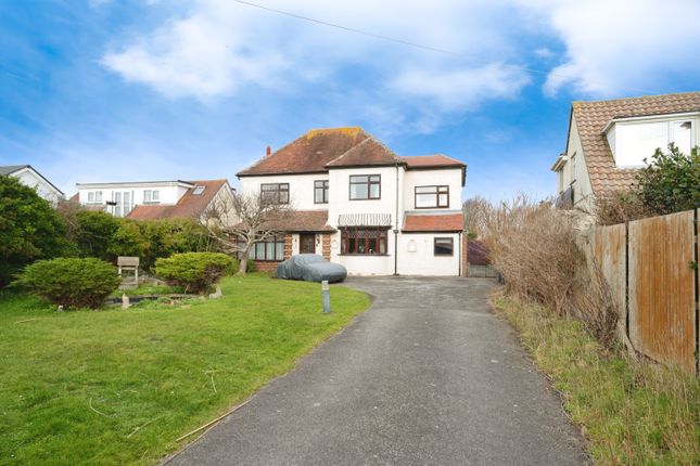 4 bed detached house