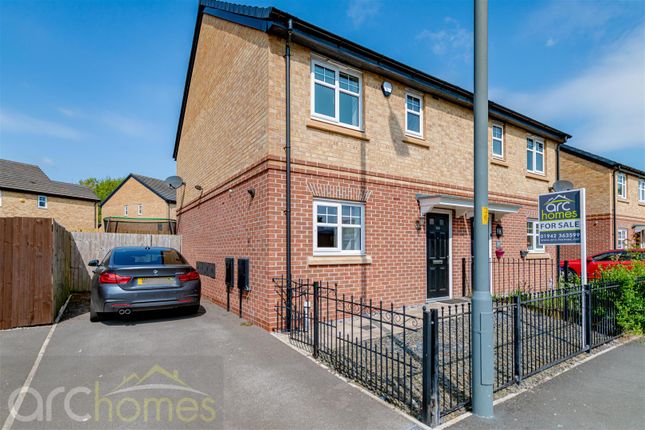 3 bedroom semi-detached house for sale