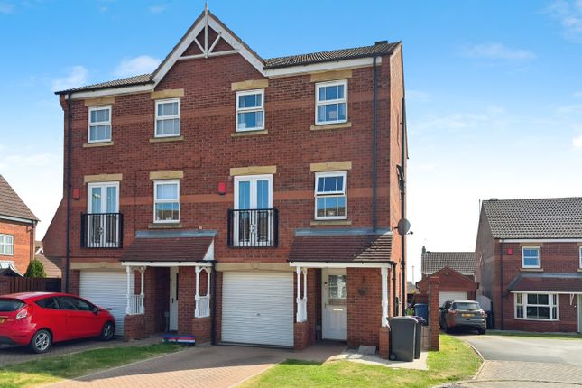 3 bedroom town house for sale