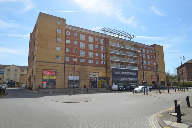 Edinburgh Gate, Harlow CM20 2 bed flat for sale