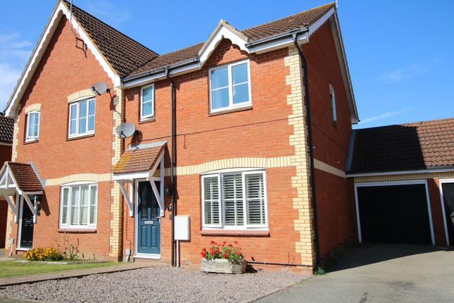 3 bedroom semi-detached house for sale