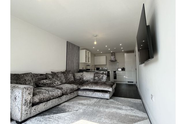 2 bedroom apartment for sale