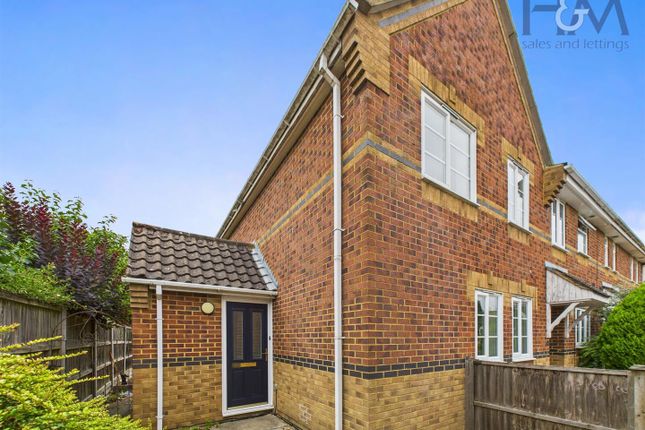3 bed end terrace house