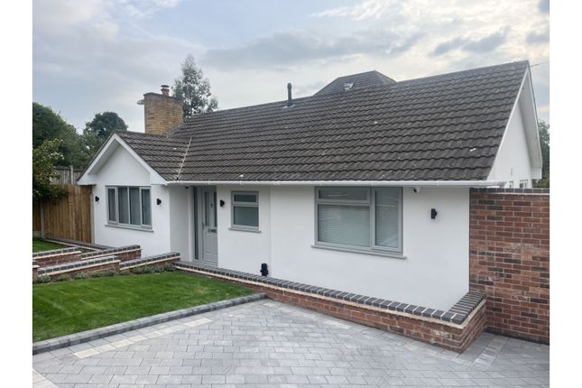 2 bedroom detached bungalow for sale