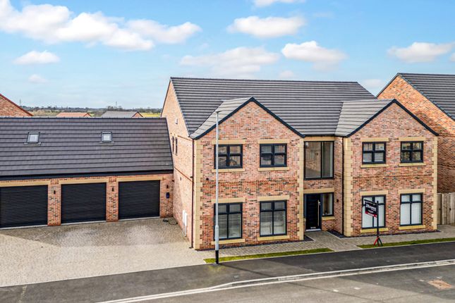 The Ridings, Hunters Rest... 5 bed detached house for sale