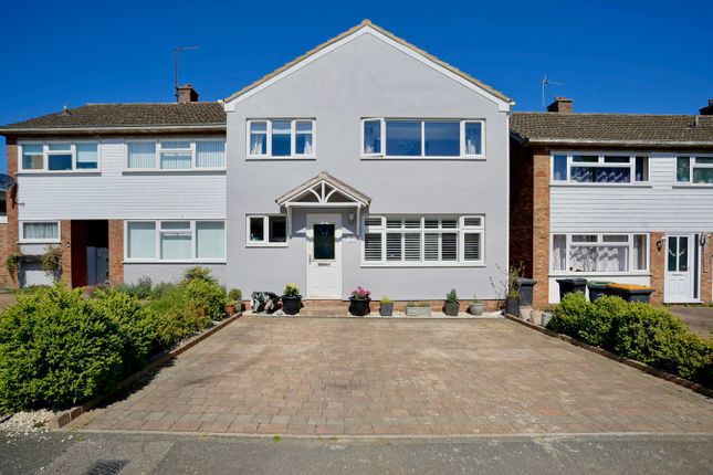 College Drive, Riseley, Bedford, MK44 4 bed semi