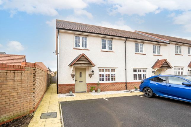 Finch Green, Bedfordshire LU1 3 bed end of terrace house for sale