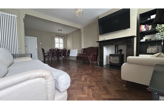 2 bed terraced house
