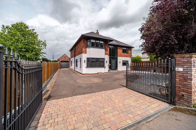 Hut Hill Lane, Walsall WS6 5 bed detached house for sale