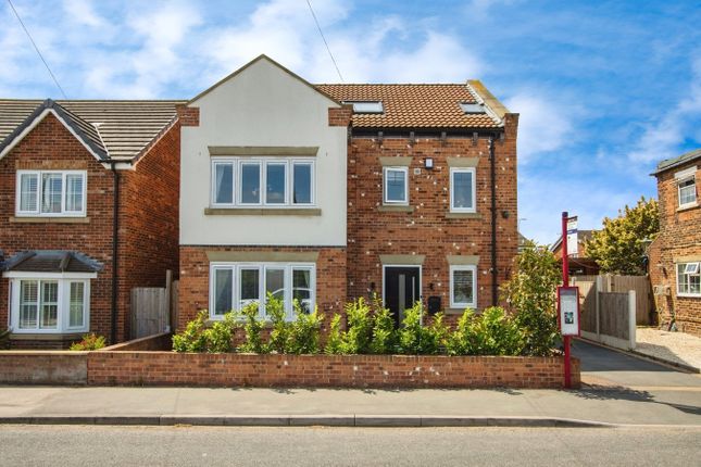 5 bed detached house