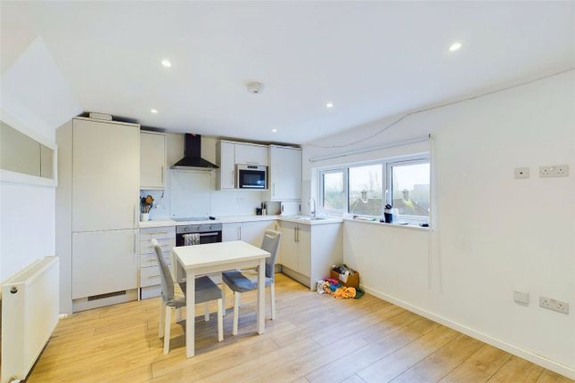 Park Road, London NW4 1 bed apartment for sale