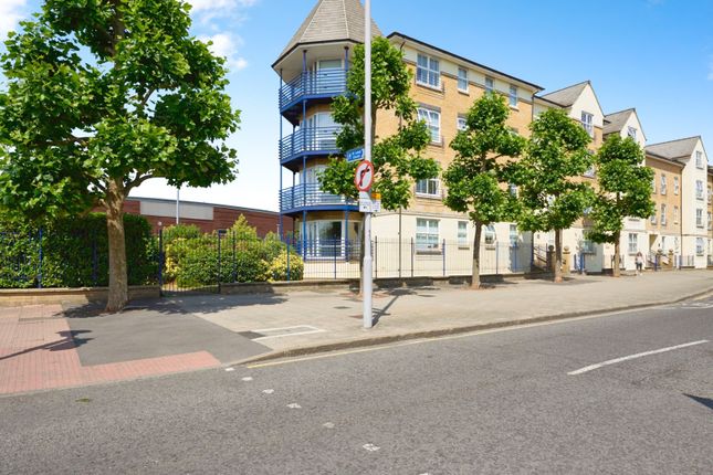 4 bedroom flat for sale