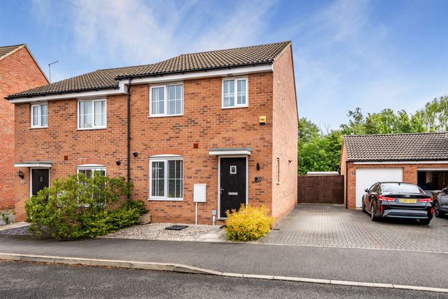 3 bedroom semi-detached house for sale