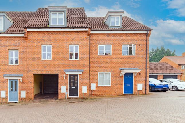 Attoe Walk, Norwich 5 bed end of terrace house for sale