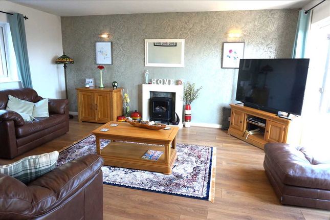 Brodawel, LLANNON, Llanelli 3 bed detached house for sale