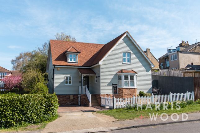 3 bed detached house