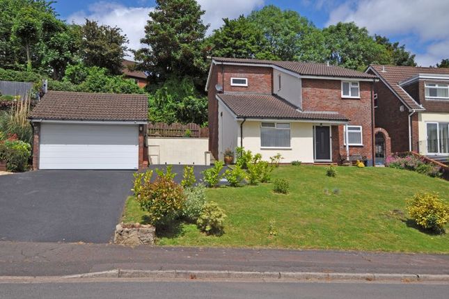 4 bed detached house