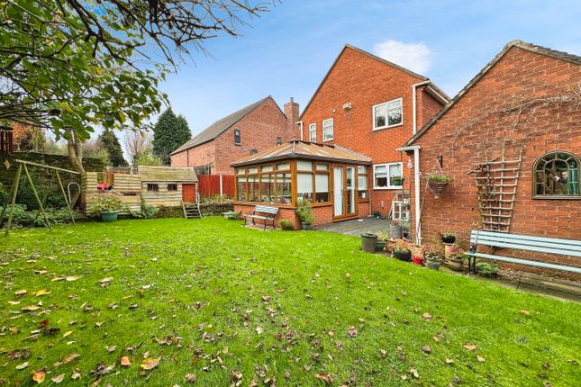 Quarry Lane, Telford TF1 3 bed detached house for sale