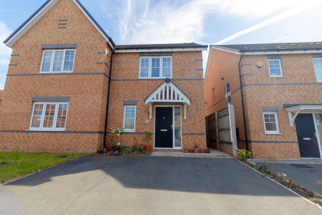 2 bedroom semi-detached house for sale