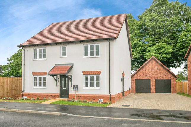 5 bed detached house