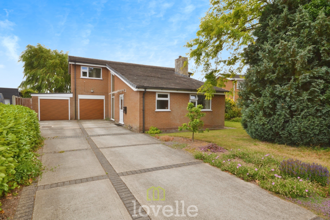 5 bed detached house