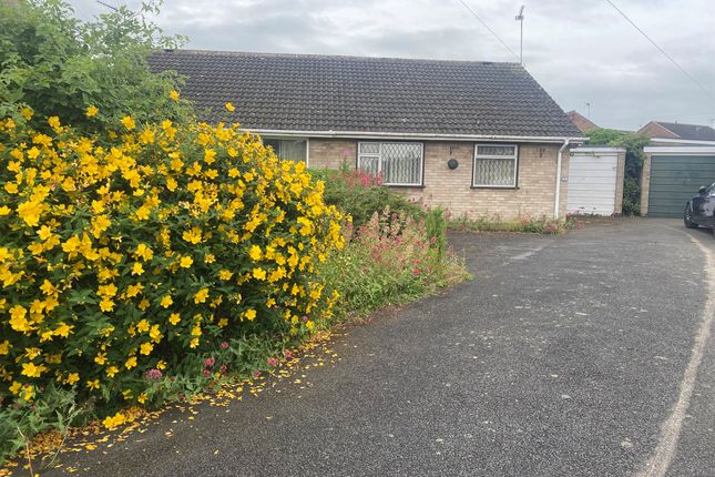 2 bedroom semi-detached bungalow for sale