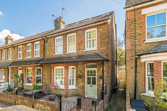 Eastbank Road, Hampton TW12 4 bed house for sale