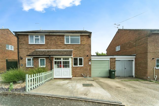2 bedroom semi-detached house for sale