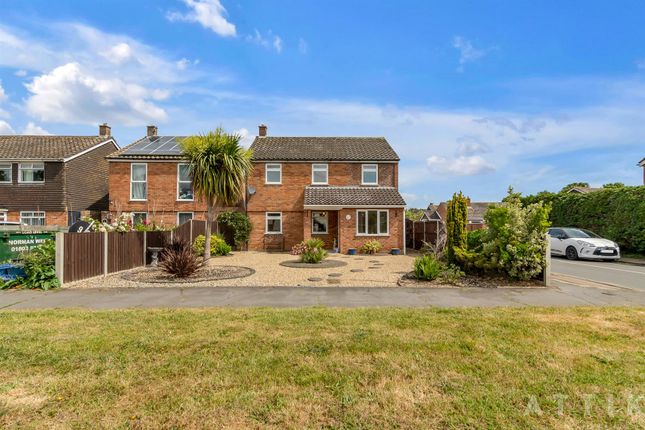 4 bed detached house