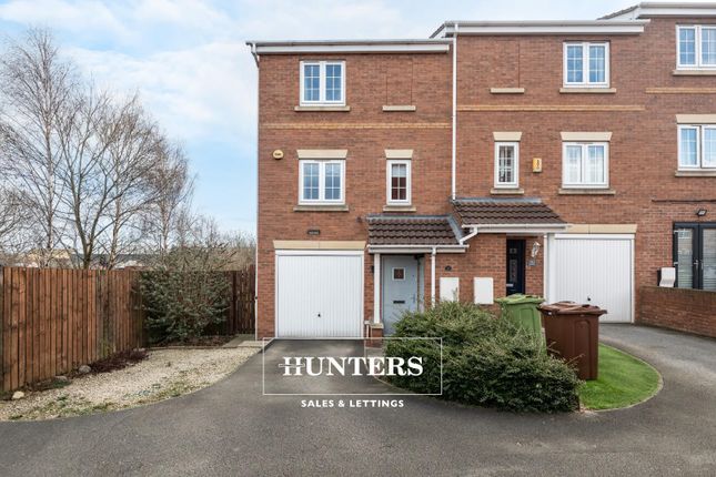 3 bedroom town house for sale