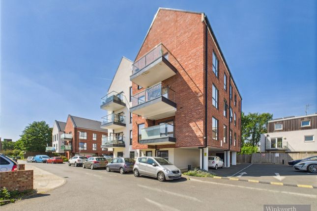 Kappa Court, Surbiton KT5 2 bed apartment for sale