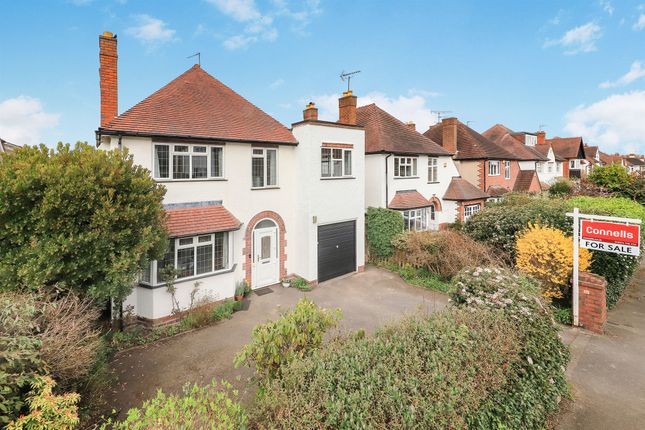 4 bed detached house