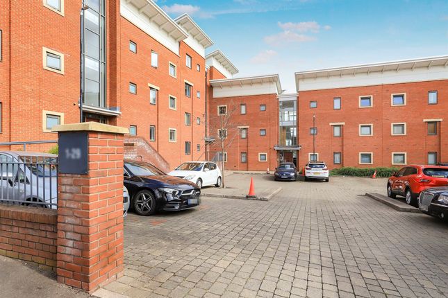 2 bed flat