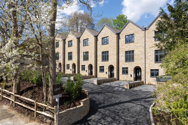 4 bedroom end of terrace house for sale