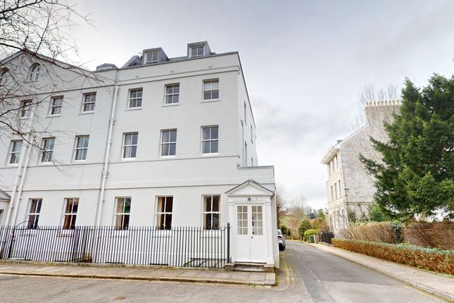 The Square, Stonehouse, PL1 7 bed end of terrace house for sale