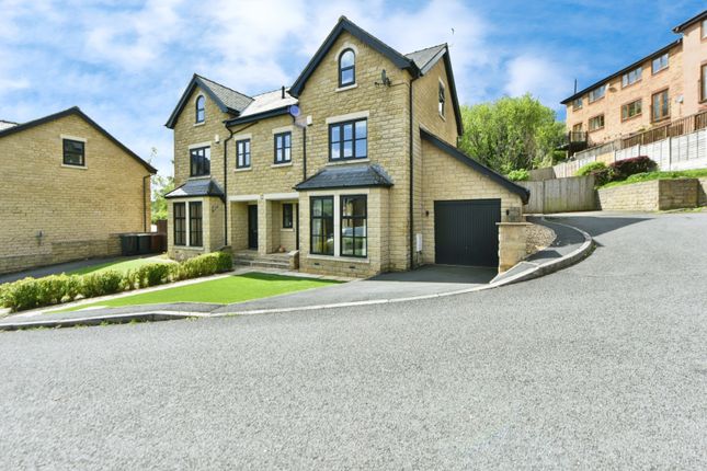5 bedroom semi-detached house for sale